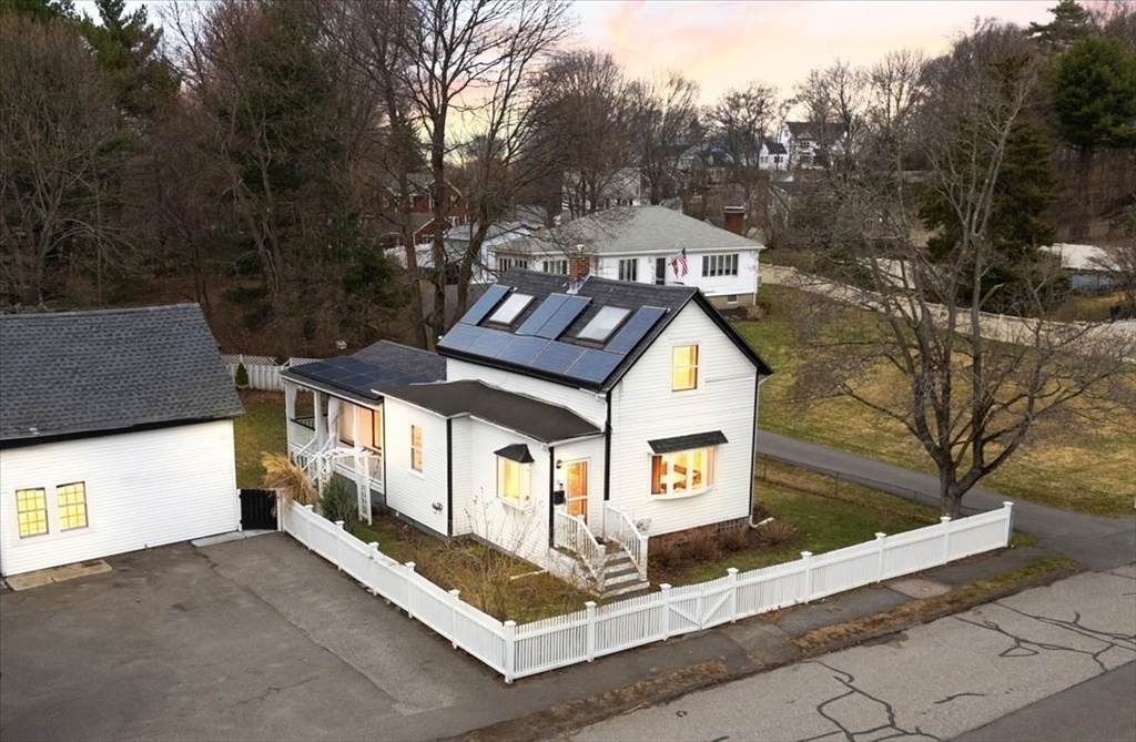 18 Sherman Pl - Photo 1
