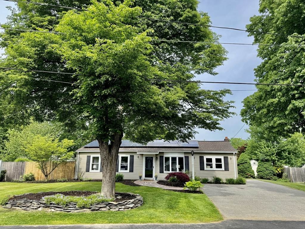 534 Hogg Memorial Dr - Photo 1