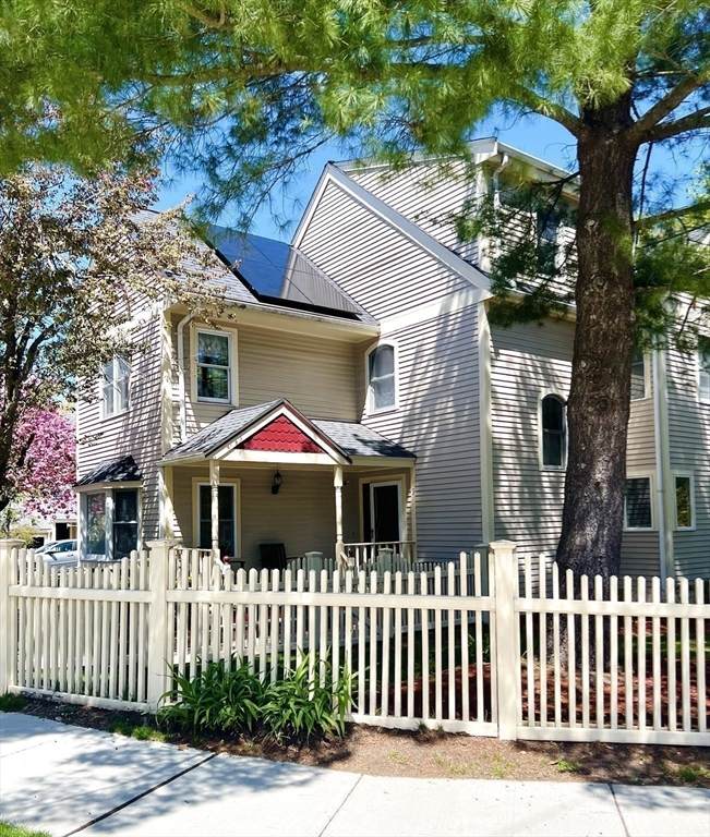 5 Rebecca Road - Photo 1