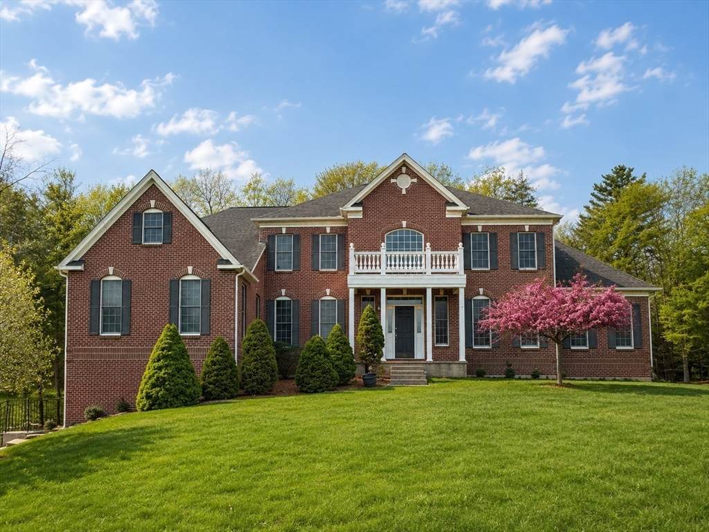 4 Summit Way - Photo 1