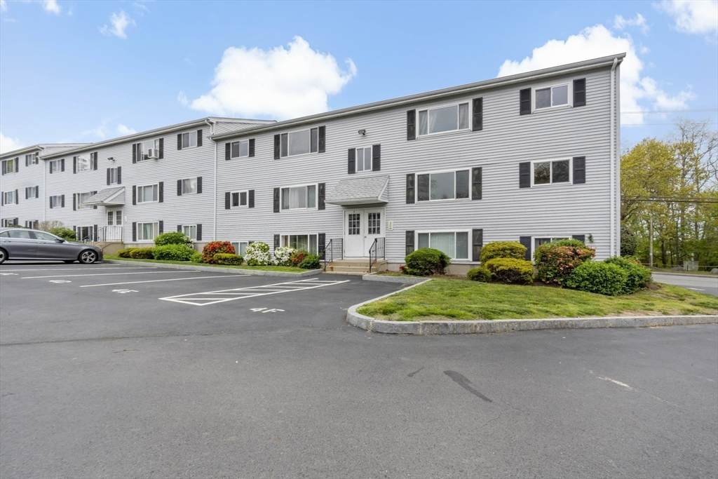 5455 N Main St - Photo 1