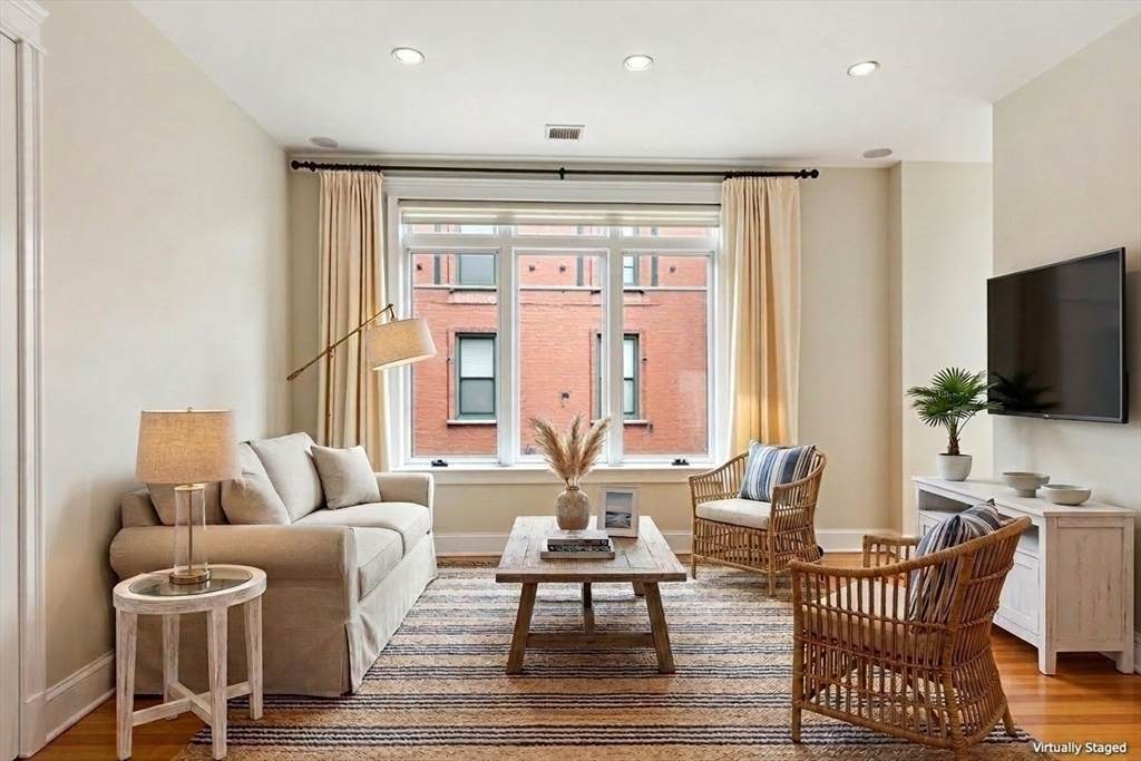 115 B Street - Photo 1