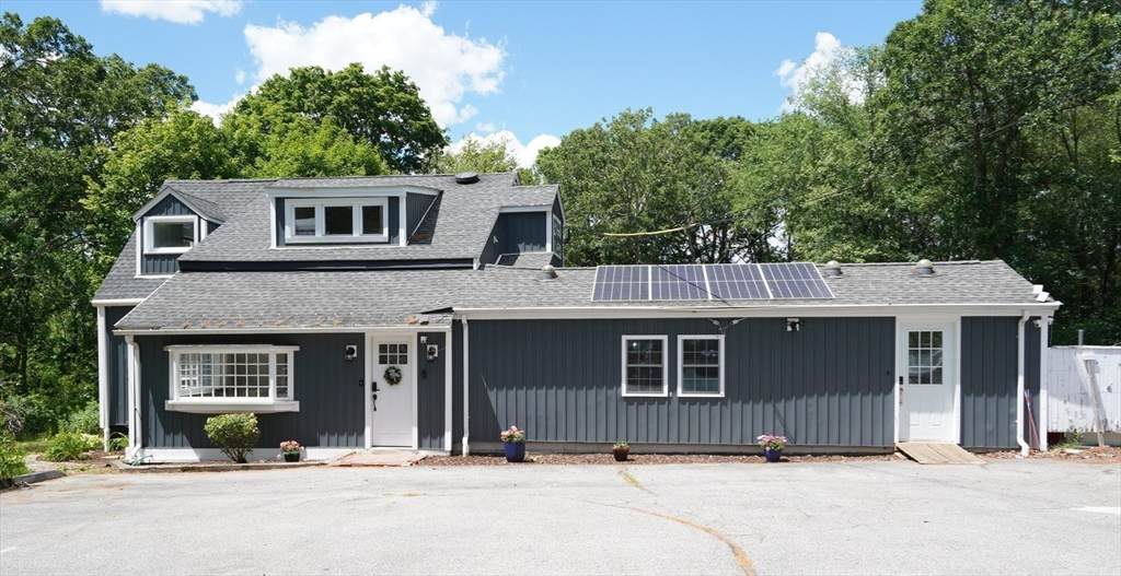 690 Taunton Ave - Photo 1