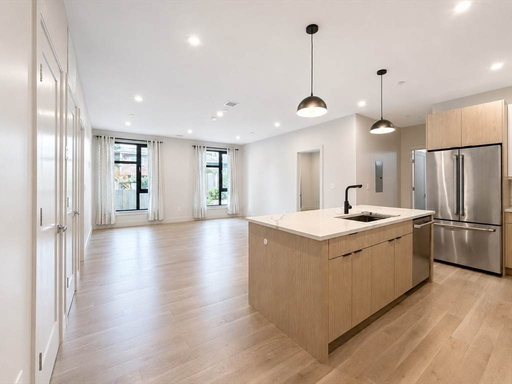 85 Myrtle St - Photo 1
