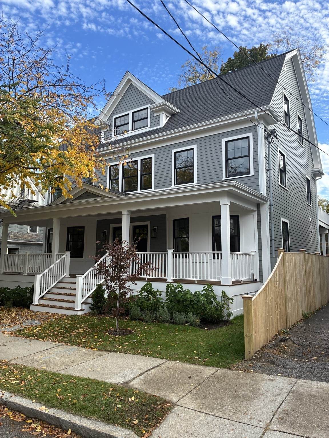143 Coolidge St - Photo 1