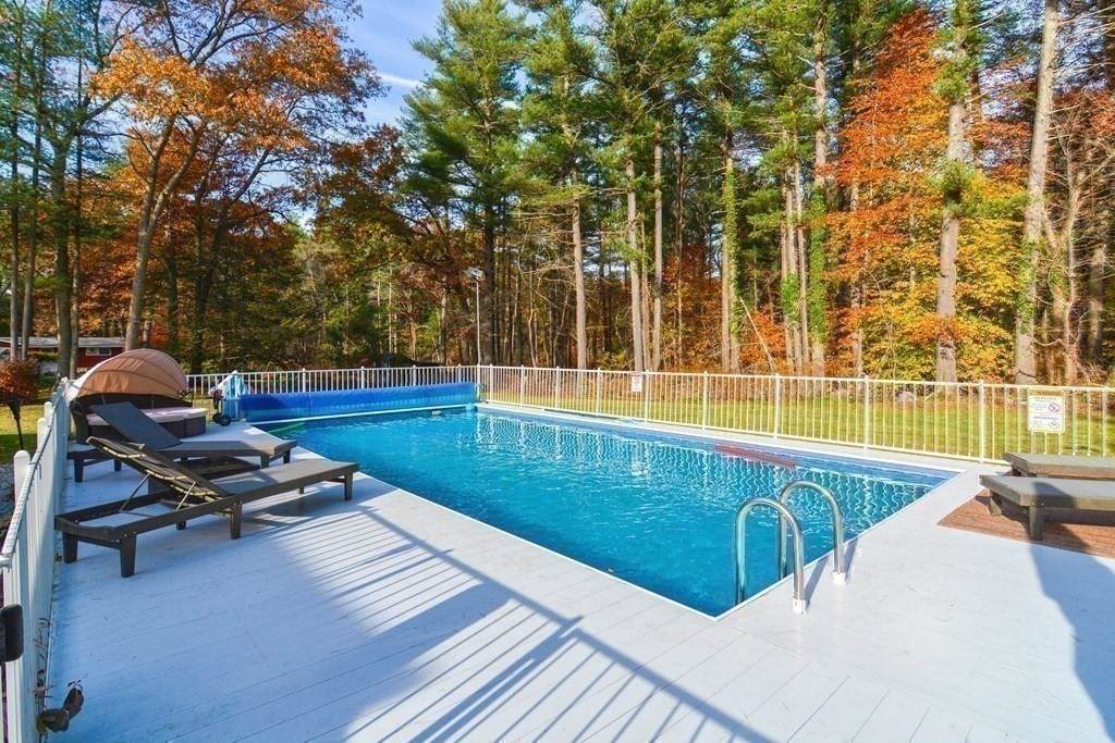 73 Sherwood Lane - Photo 1