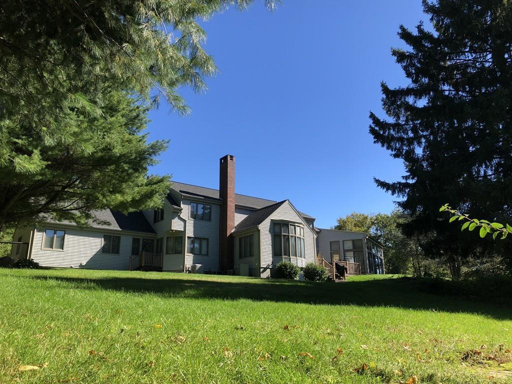 12 Mowry St - Photo 1