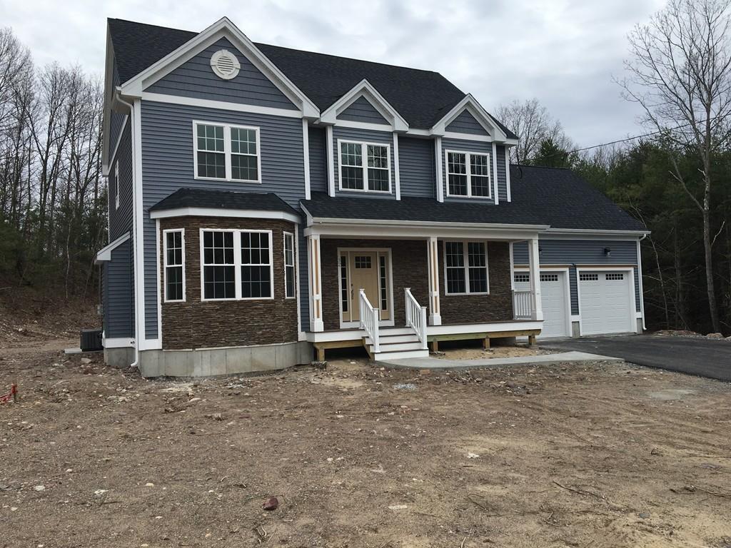 32 Lynn Drive - Photo 1