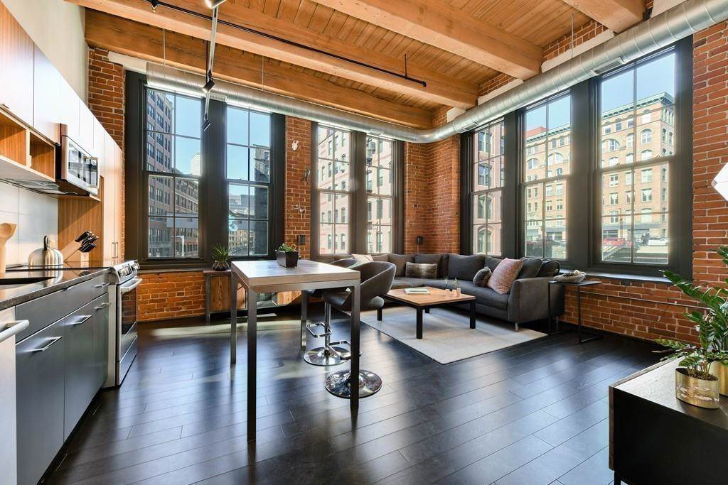 319 A Street - Photo 1