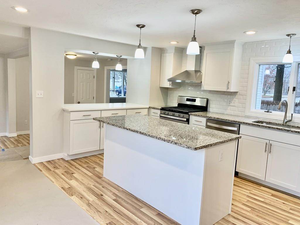 219-221 S Quinsigamond Ave - Photo 1