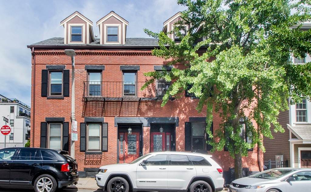 338 E St - Photo 1