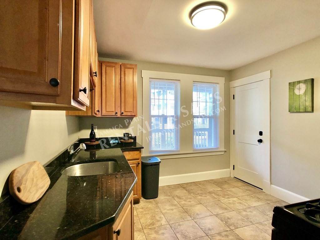 4094 Washington St - Photo 1