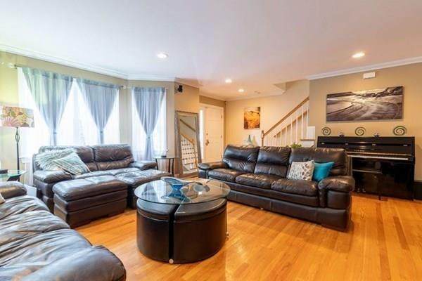 126 Florence St - Photo 1