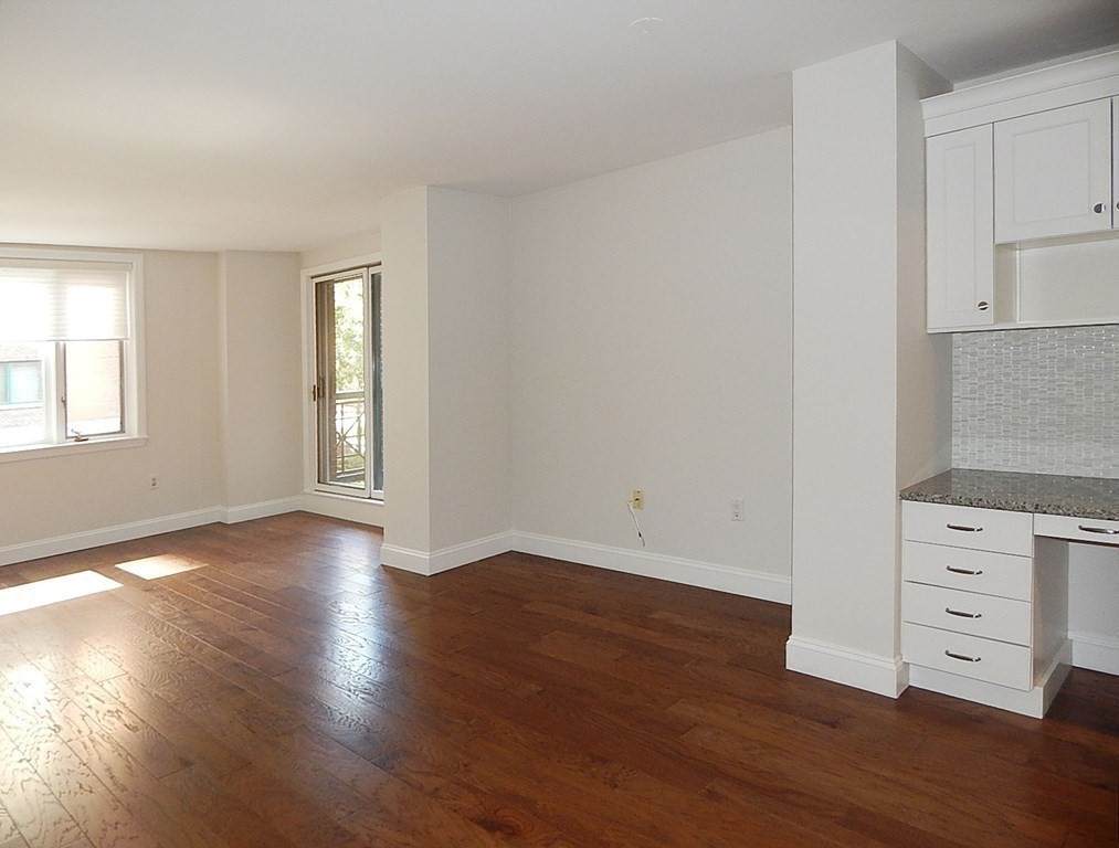 10 Rogers - Photo 1
