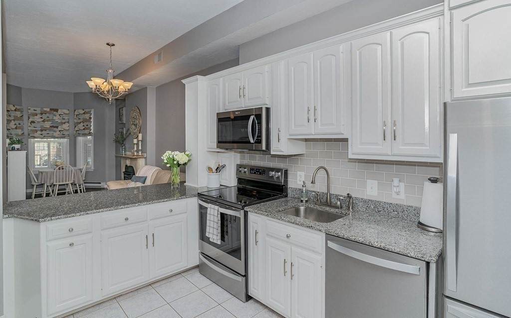 693 E 8Th St - Photo 1