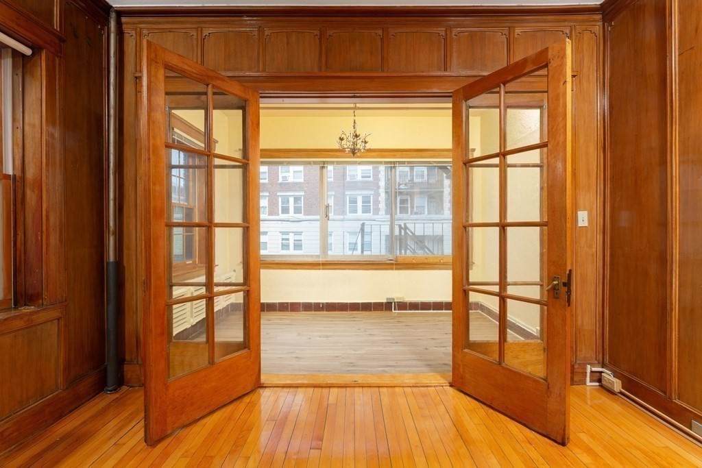 108 Washington - Photo 1