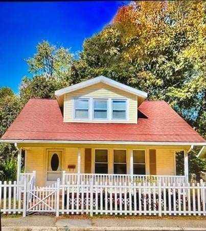 9 Upland Ave - Photo 1