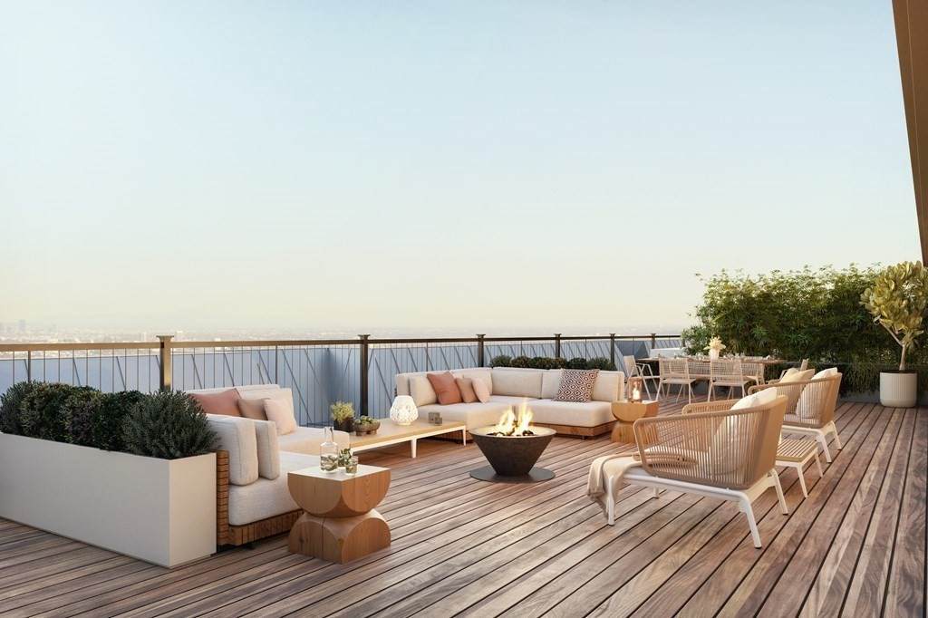 202 Maverick Street - Photo 1