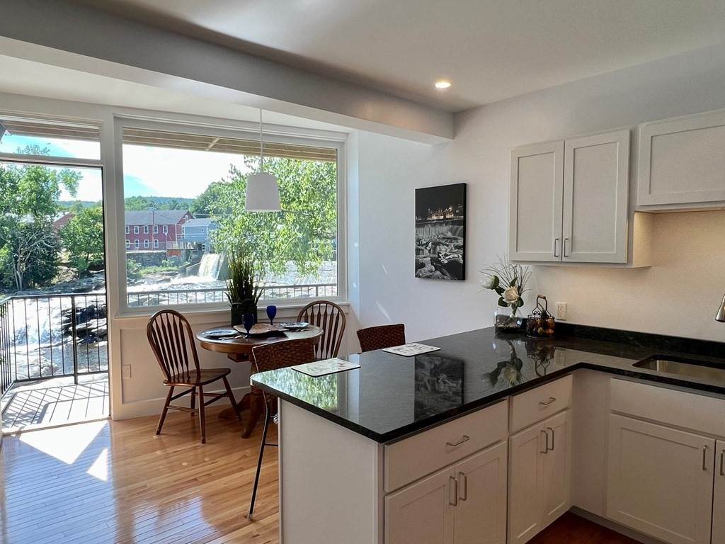 10 Deerfield Ave - Photo 1