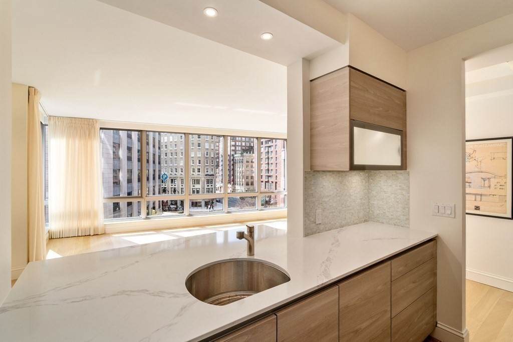 1 Charles St S - Photo 1
