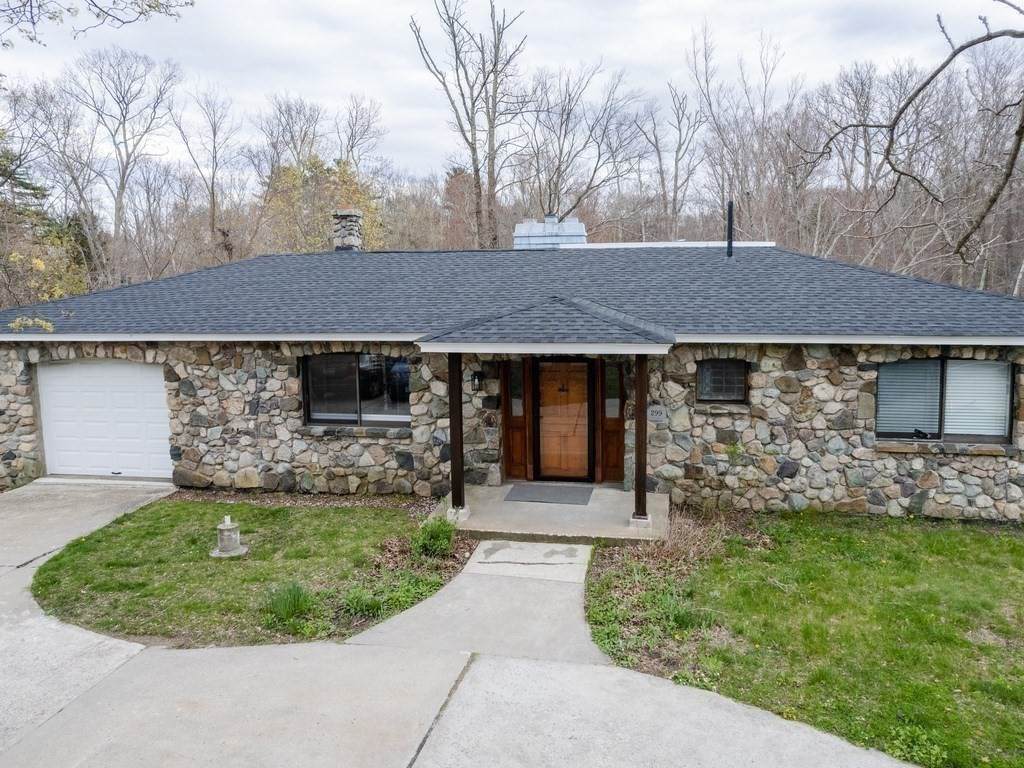 299 Weymouth St - Photo 1