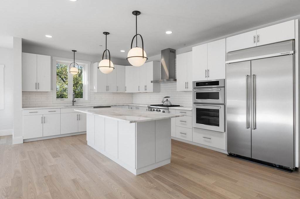 60 Main - Photo 1