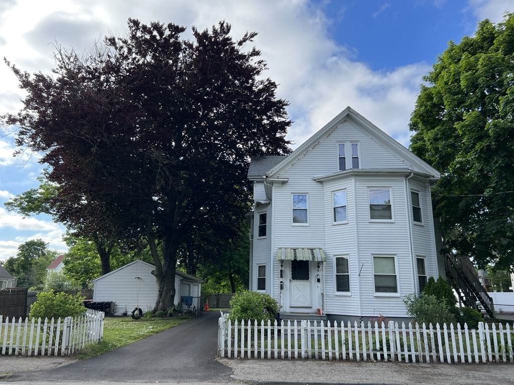 517 Summer St - Photo 1