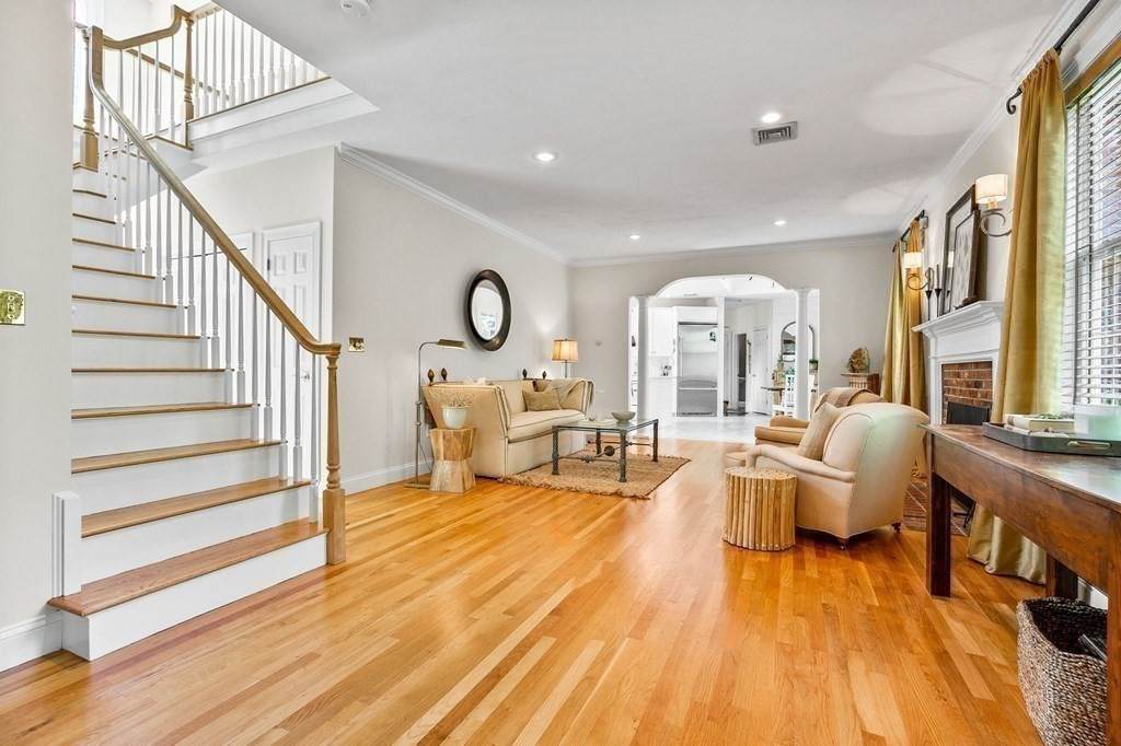 28 Cedar St - Photo 1