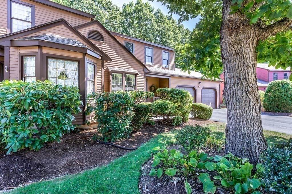 17 Hawthorne Village Drive - Photo 1