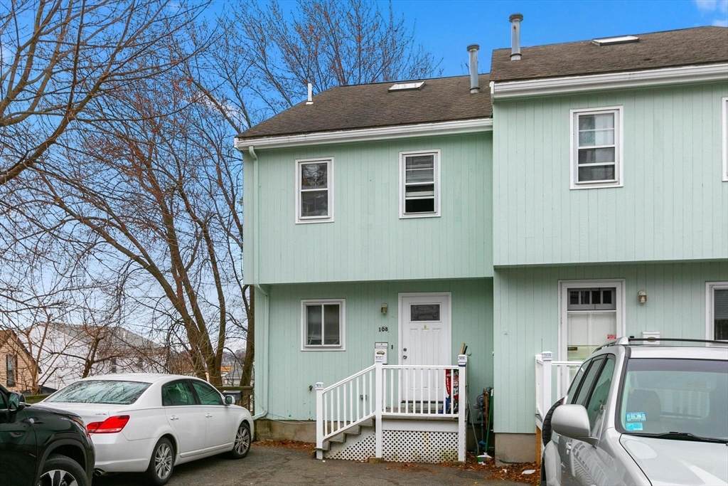 108 Pearl Ave - Photo 1