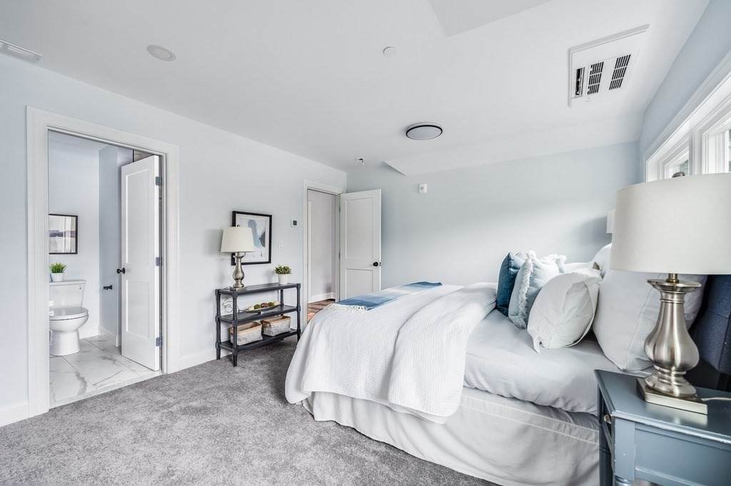 451 Essex St - Photo 1