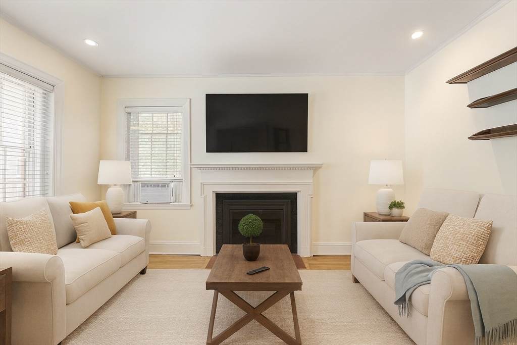 21 Chauncy St - Photo 1