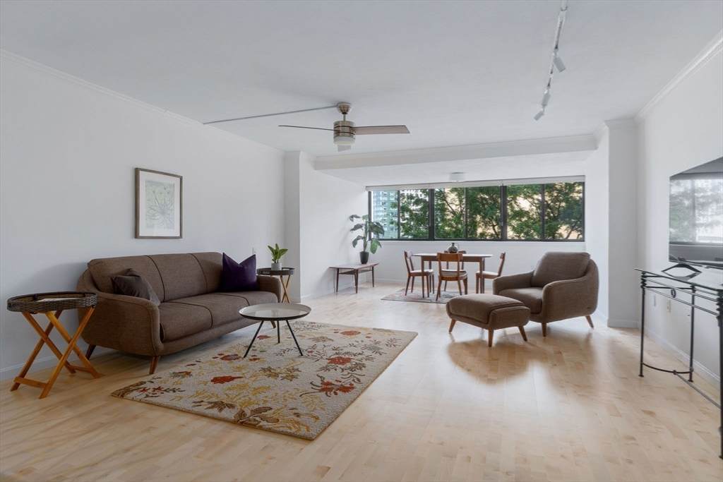 6 Whittier Pl - Photo 1