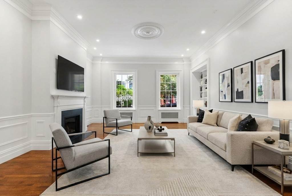 20 Chestnut Street - Photo 1