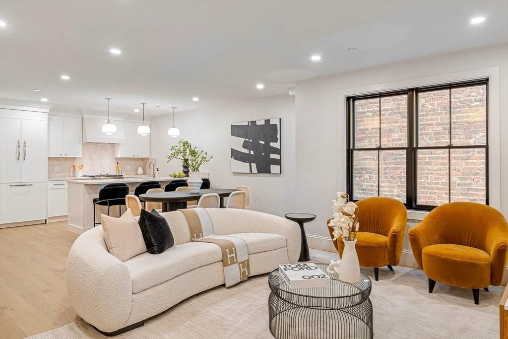 421 Saratoga Street - Photo 1