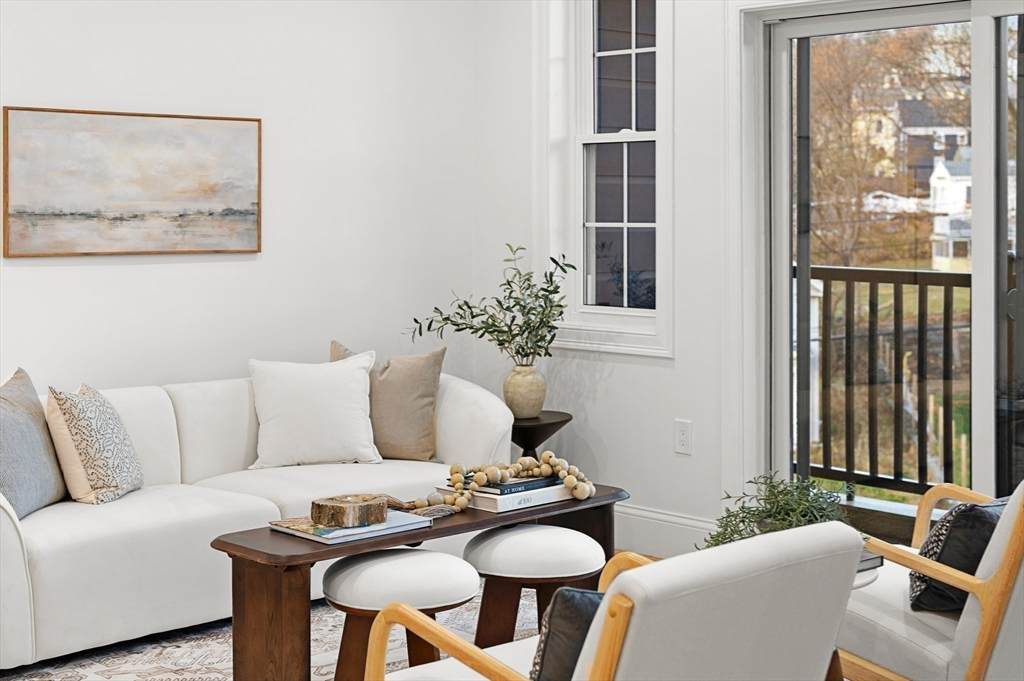 272 Lincoln Street - Photo 1