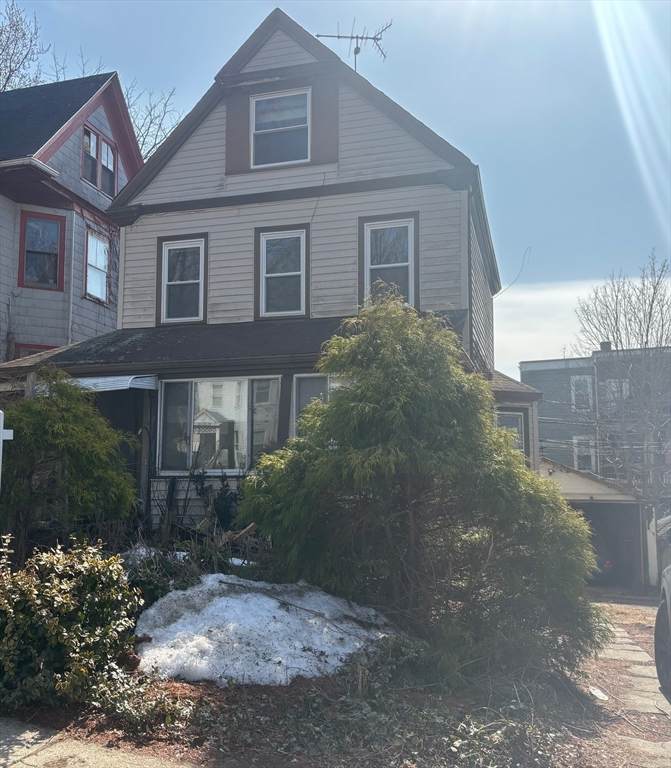 37 Longfellow St - Photo 1