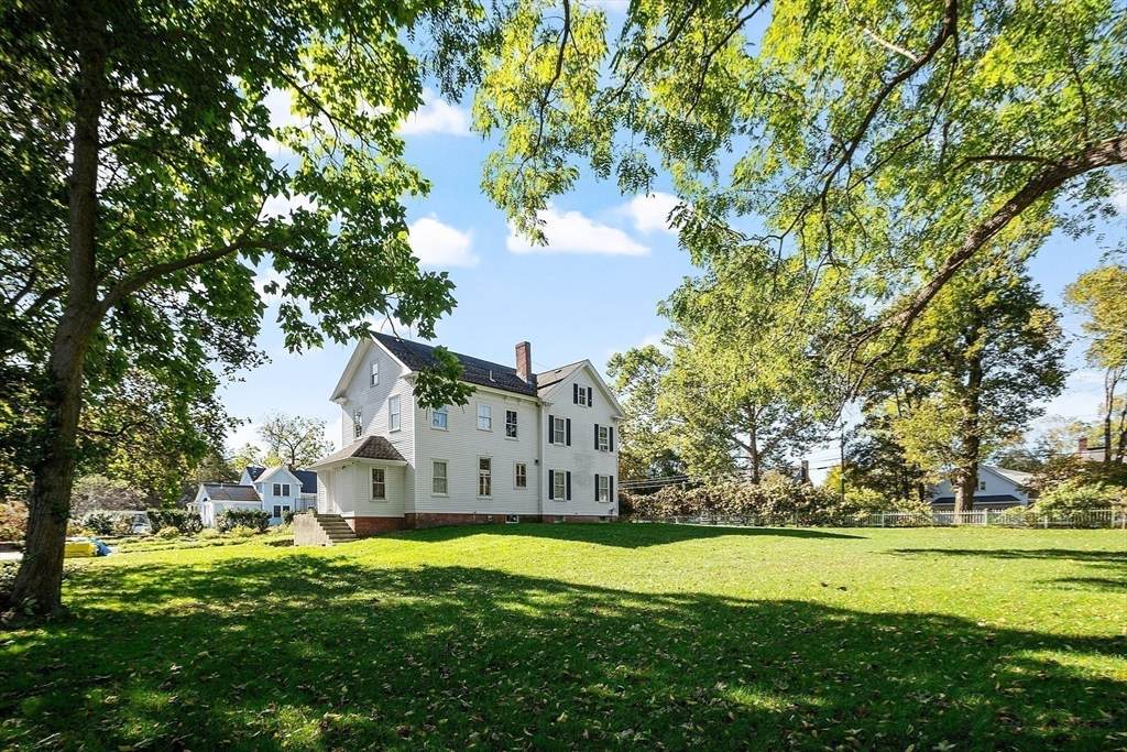 25 Fairhaven Rd - Photo 1