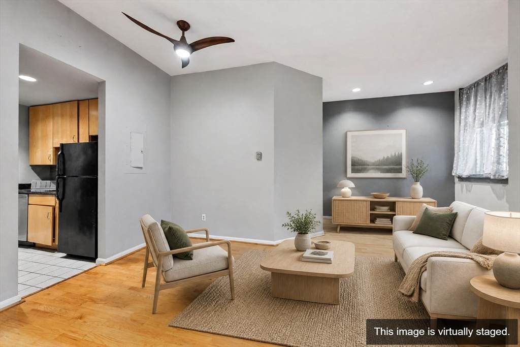 350 W 4th St - Photo 1