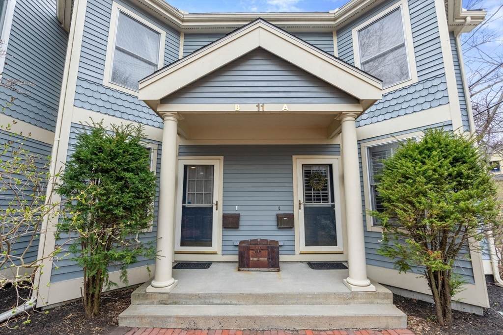 11-13 Parley Avenue - Photo 1