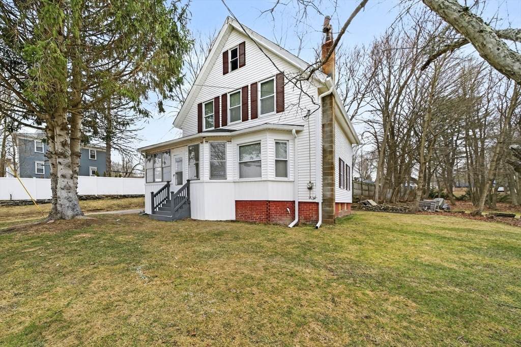 22 Maple St - Photo 1