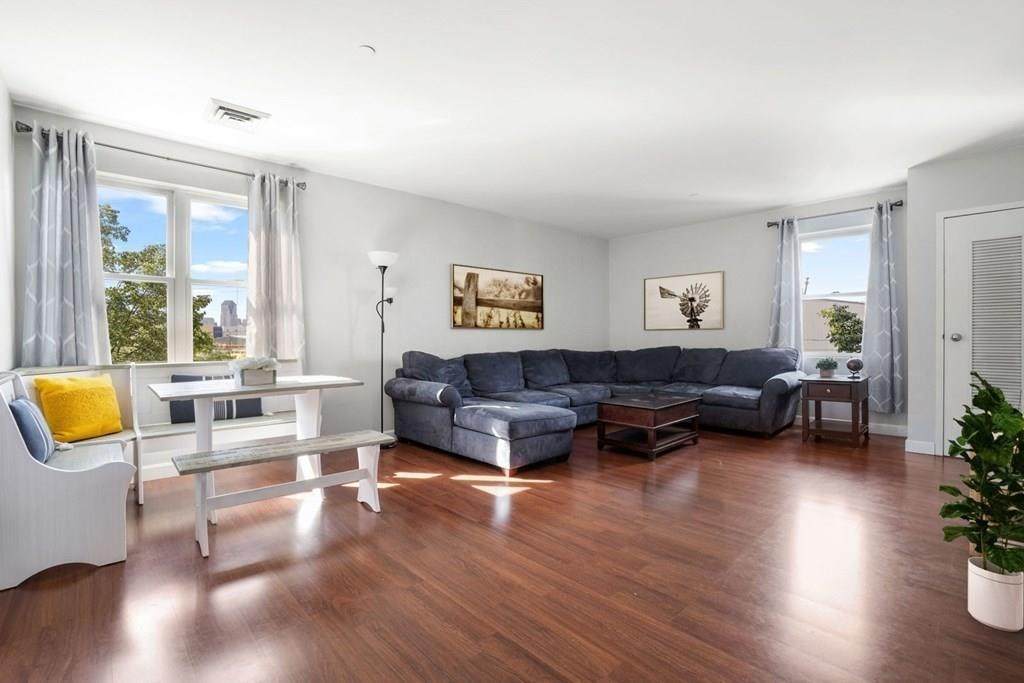 404 West First Street - Photo 1
