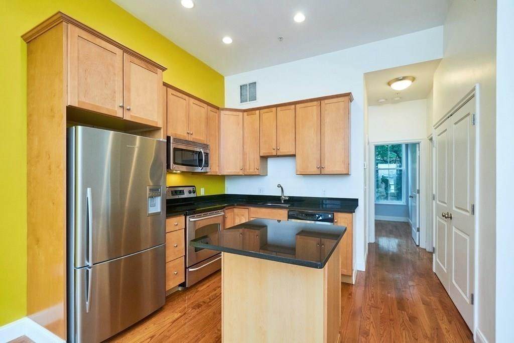 58 East Springfield Street - Photo 1