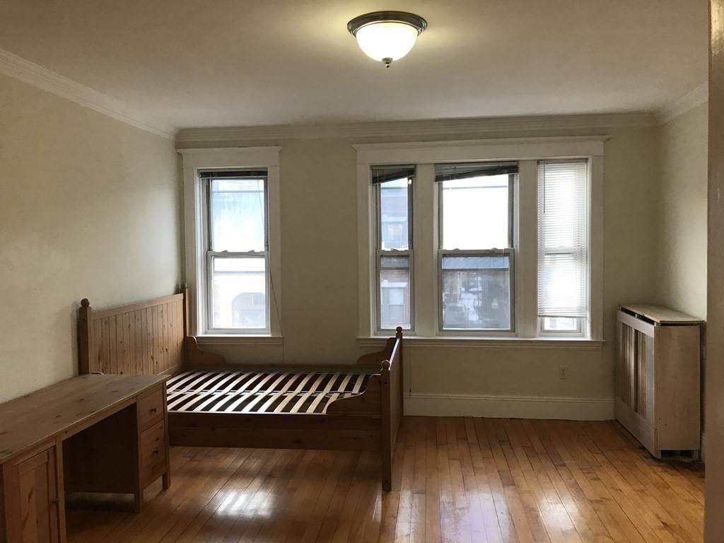 47 Park Vale Ave - Photo 1