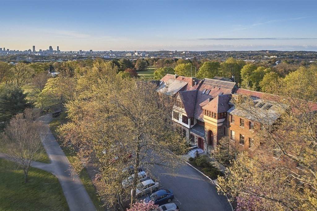 456 Belmont Street - Photo 1
