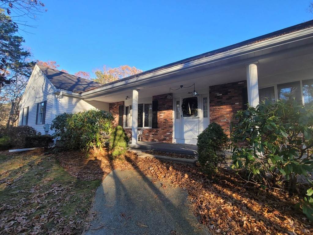 9 Billingsgate Dr - Photo 1