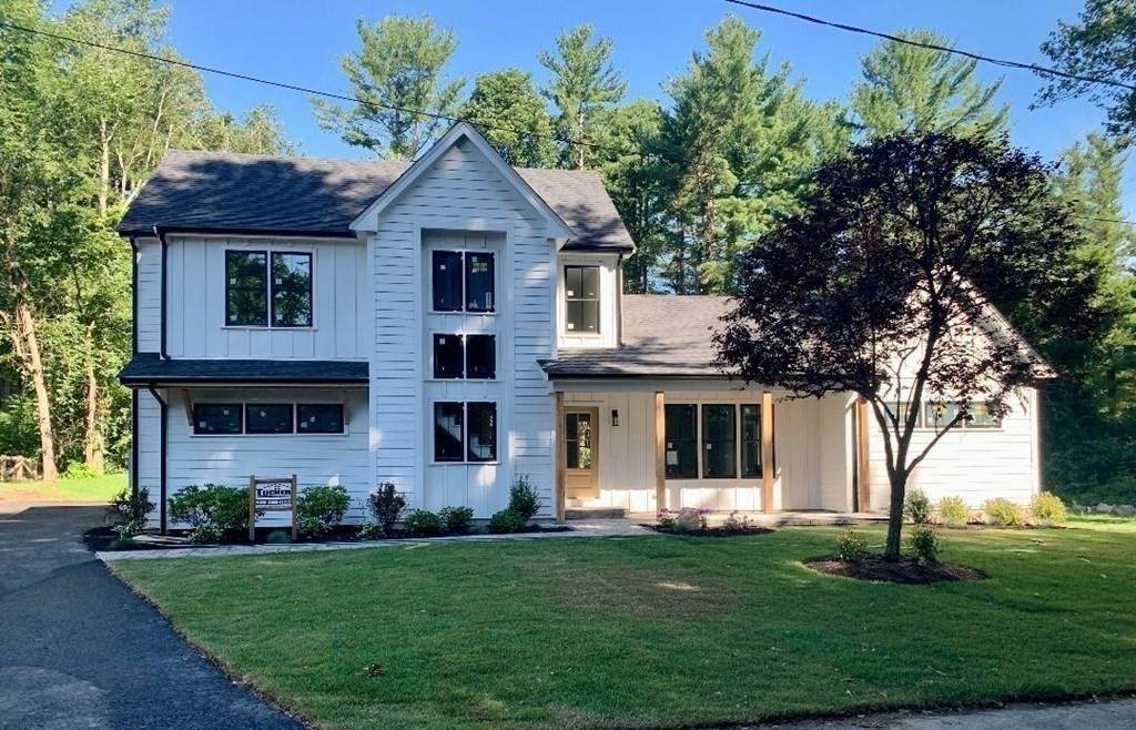 10 Pine Oak Street - Photo 1