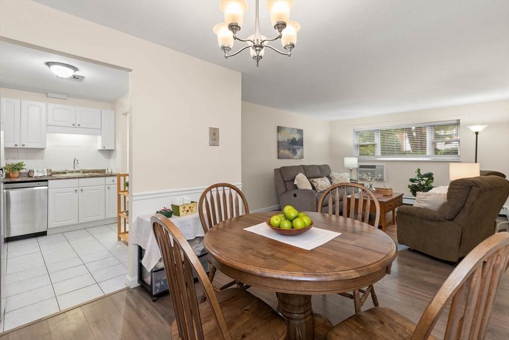 B3 Colonial Dr - Photo 1