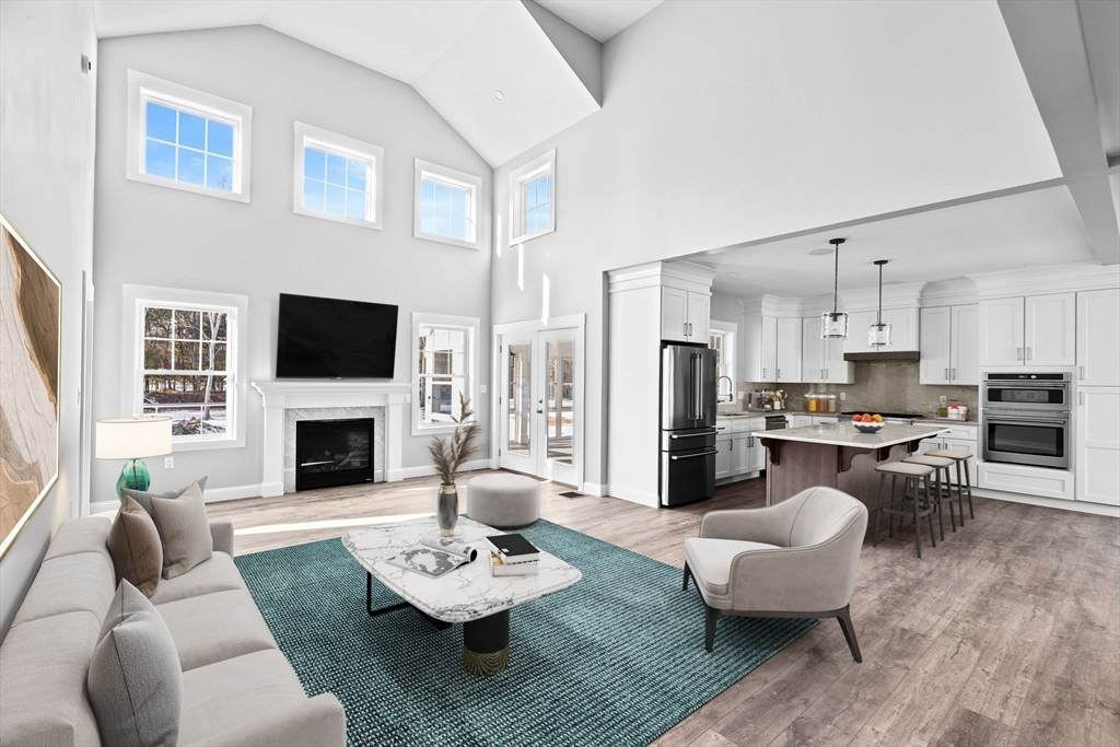 10 Beacon Street - Photo 1