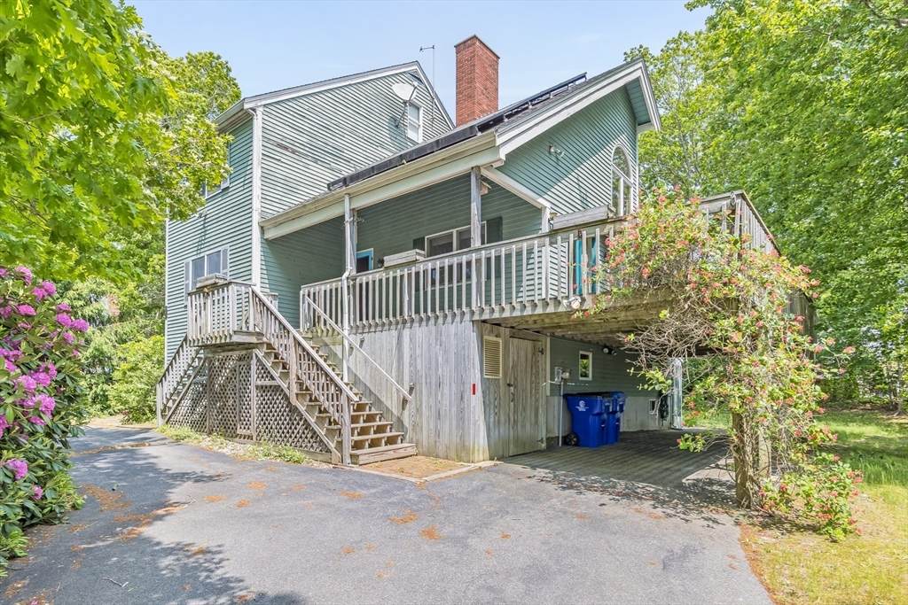 43 Sea Breeze Dr - Photo 1